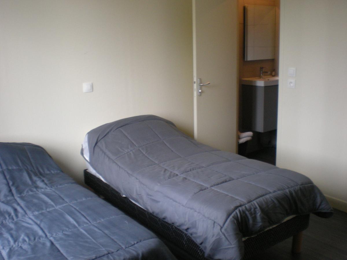 Hotel Dg Méry-sur-Oise Екстериор снимка